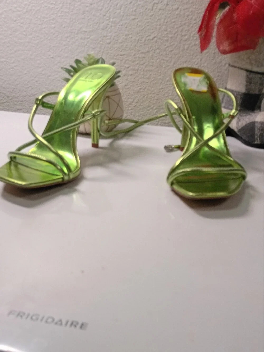 Jennifer Lopez Metallic Neon Green Strappy Heels - Picture 3 of 11